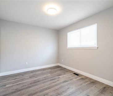 For Lease - 196 Upper Paradise Street Unit# 1, Hamilton, Ontario - Photo 3