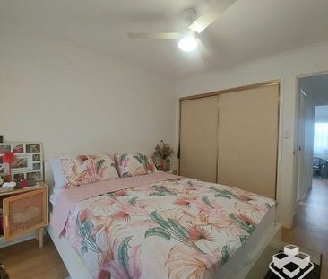 Lovely Low set 2 bed room townhouse in the heart of Sunnybank hills - Photo 5