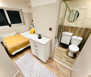 Room in a Shared Flat, Kingston Road, SW20 - Photo 6