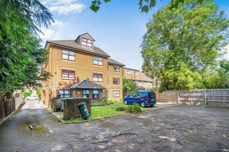 Lewin Road, Streatham Common, SW16 - Photo 2