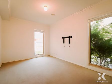 4 Bed, 3 Bath - Photo 3