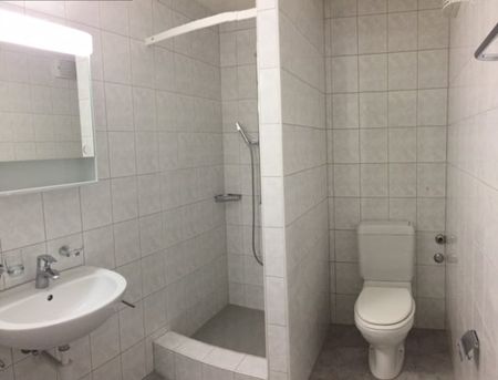 "Schöne Wohnung mit sonnigem Balkon" - Photo 3