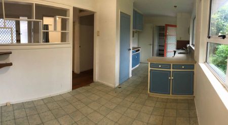 Spacious Family Home in the Heart of Manurewa - Photo 2