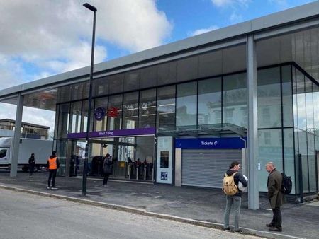 Drayton Avenue, West Ealing, W13 - Photo 4