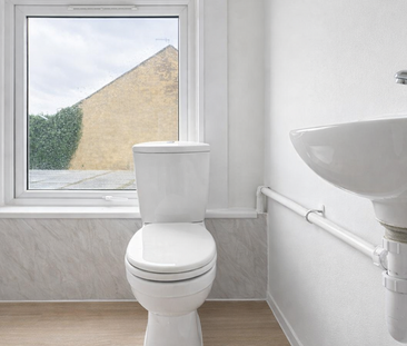 1 bedroom in a house share to rent - Photo 5