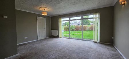 2 bedroom bungalow to rent - Photo 2