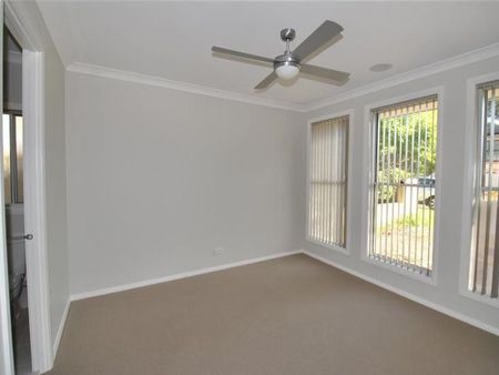 LOVELY FAMILY HOME - Photo 3