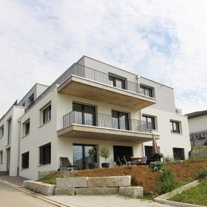 grosszügige moderne Wohnung mit Balkon - Photo 2