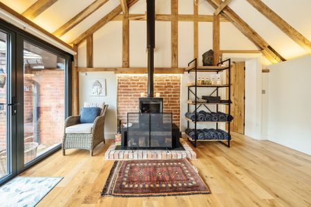 Kerves Lane, Horsham, RH13 maisonette to rent - Photo 4