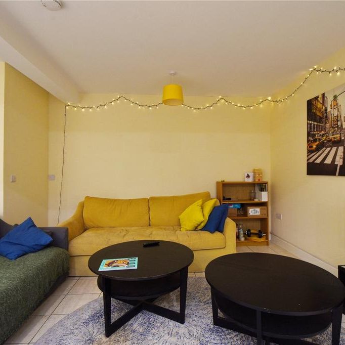 1 bedroom in a house share to rent - Photo 1