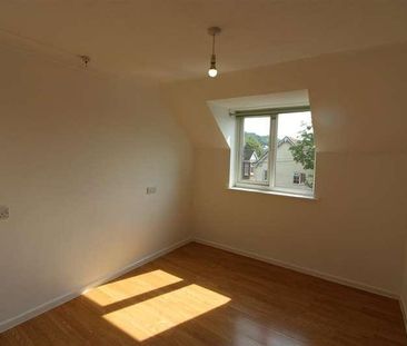 Manor Park Hous, Bullar Road, Southampton, SO18 - Photo 1