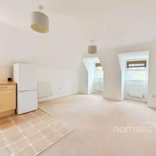 Cody Court, Farnborough Road, Farnborough, GU14 - Photo 1