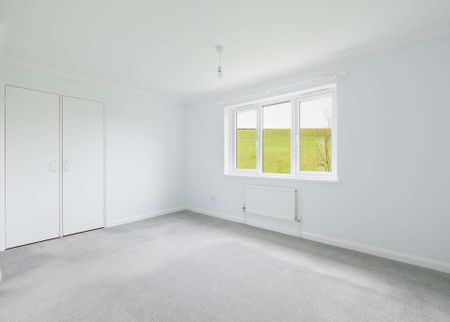 PLEASE EMAIL TO REGISTER YOUR INTEREST - Four bedroom detached residential property to let for a term of 12 months. Garage, off-road parking and garden. - Photo 3