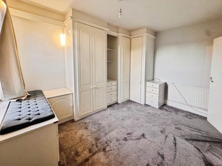 3 bedroom terraced house to rent - Photo 3