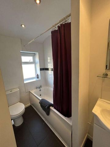 Park Street, Bollington, SK10 - Photo 5