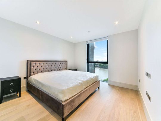 A well-appointed two bedroom apartment in this sought after development with stunning river views. - Photo 1