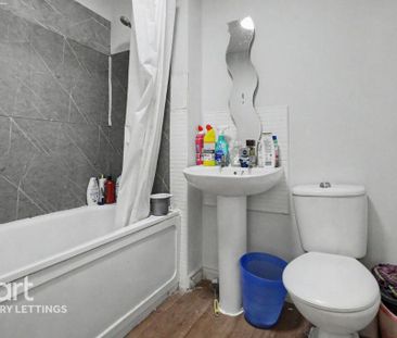 4 bedroom terraced house to rent - Photo 2