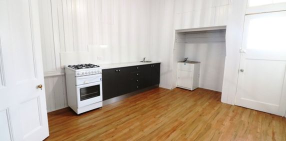 2/7 Raff Street, North Toowoomba - Photo 2