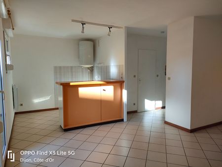 Location Appartement 1 pièce 31m² - Photo 3