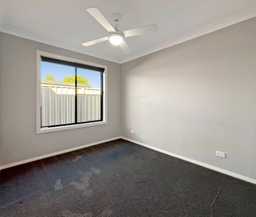 Rosewood Grove Home with a Pool - Photo 4