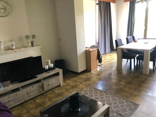 Appartement te huur - Photo 1