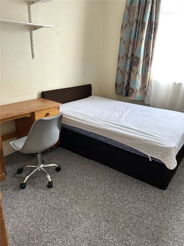 4 bedroom house to rent Jubilee Road, Southsea, PO4 - Photo 3