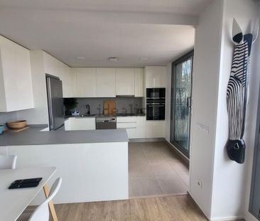 2 room luxury penthouse for rent in Valencia - Photo 6