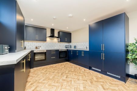 Crown House, Nuneaton, CV11 4BX - Photo 4