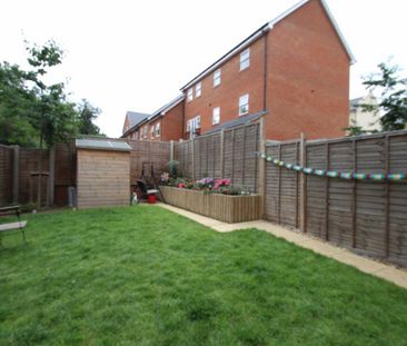 4 bedroom terraced house to rent - Photo 4