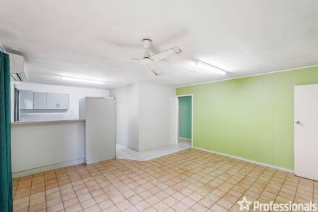 1/15 Hall Street, Edge Hill QLD 4870 - Photo 4