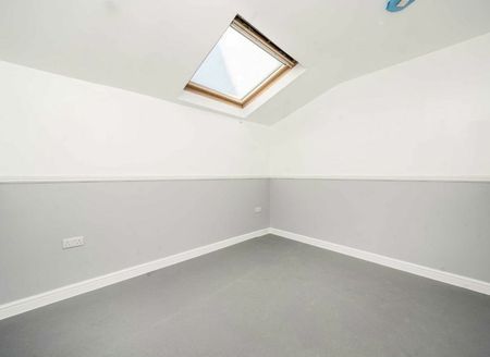 Factory Yard - Photo 3