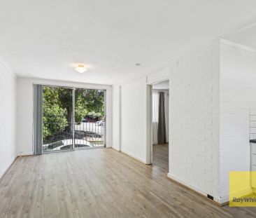 Well Presented Apartment Right Near UWA - Unfurnished - Photo 1