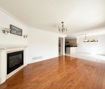 Detached Home For Lease | W9053645 - Photo 5
