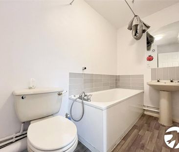 2 bedroom maisonette to rent - Photo 2