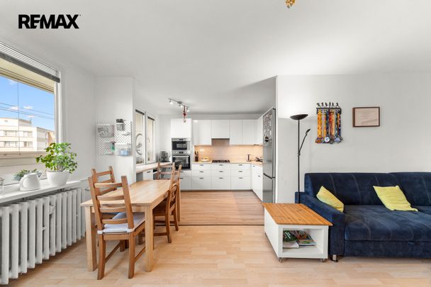 Pronájem bytu 3+1 v osobním vlastnictví 74 m², Praha 9 - Prosek - Photo 1