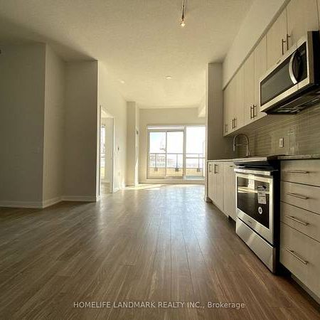 Burnhamthorpe/Parkside Village-Spacious Modern 1Bdrm+Den 1Bath&Parking - Photo 1