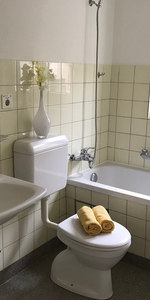 GROSSZÜGIGE WOHNUNG IN RUHIGEM QUARTIER - Photo 4