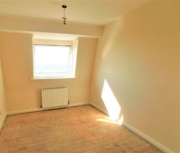 2 bedroom maisonette to rent - Photo 2