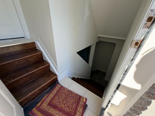 For Lease - 61 Eagleglen Way Unit# Bsmt, Hamilton, Ontario - Photo 1