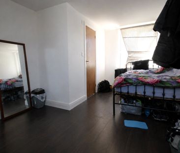 Crowther Road, London, SE25 5QP - Photo 4