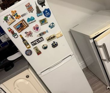 Room in a Shared House, Hillview Road, NG4 - Photo 3