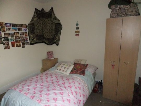 5 Bed - Upperton Road, West End, Leicester - Photo 1