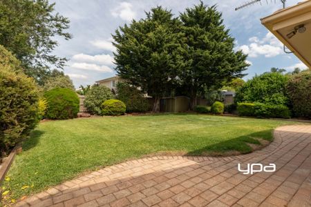 15 Strathearn Dr, Sunbury - Photo 4