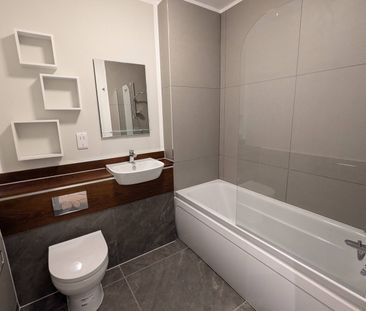 2 Bed Flat, Oto Tower, IG3 - Photo 6