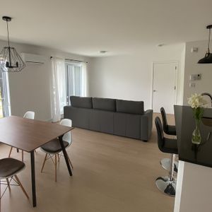 GRAND 4 ½ MODERNE, INTERNET + 2 STAT - Photo 3