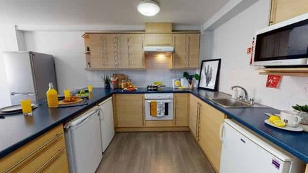 Silver En Suite - Photo 4