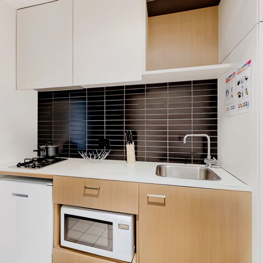 Studio Regular - Photo 1