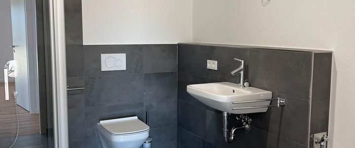 Moderne 3-Zimmer-Wohnung in Hargesheim mit Balkon und Tiefgaragenstellplatz - Foto 1