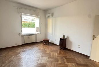 Via sale, Genova, Liguria 16166