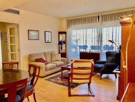 Carrer Bogatell, Sant Adrià de Besòs, Catalonia 08930 - Photo 2